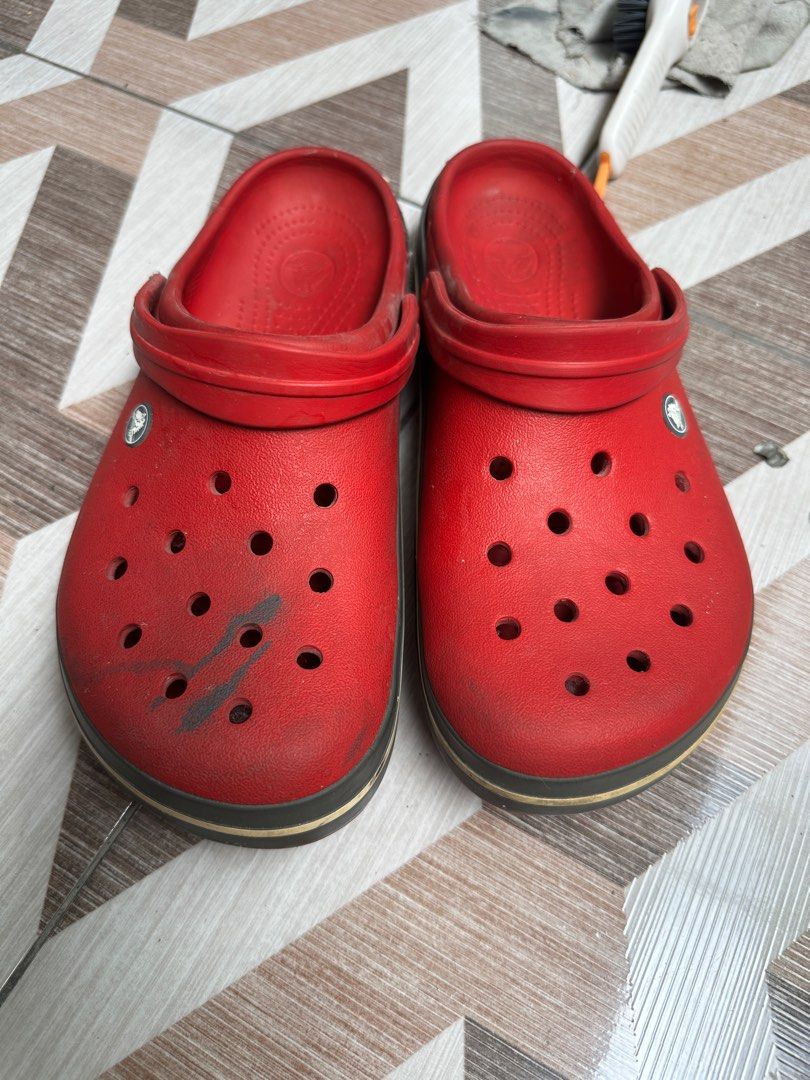 Original crocs men, Fesyen Pria, Sepatu , Sandal di Carousell