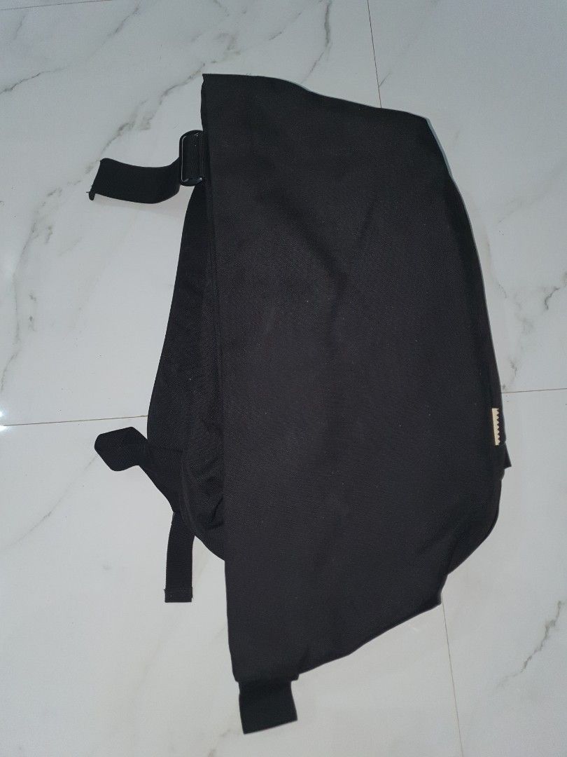 OZUKO Backpack Bag (Category: Backpacks) located in Batangas. Submitted by thbgbrr (Listing ID 1281131264, Image 1). Description: For Sale only! Ozuko Backpack para sayang two way malaki yung space sa harap parang pwede ng tote bag backpack part may laptop bag area pero limited lang space.