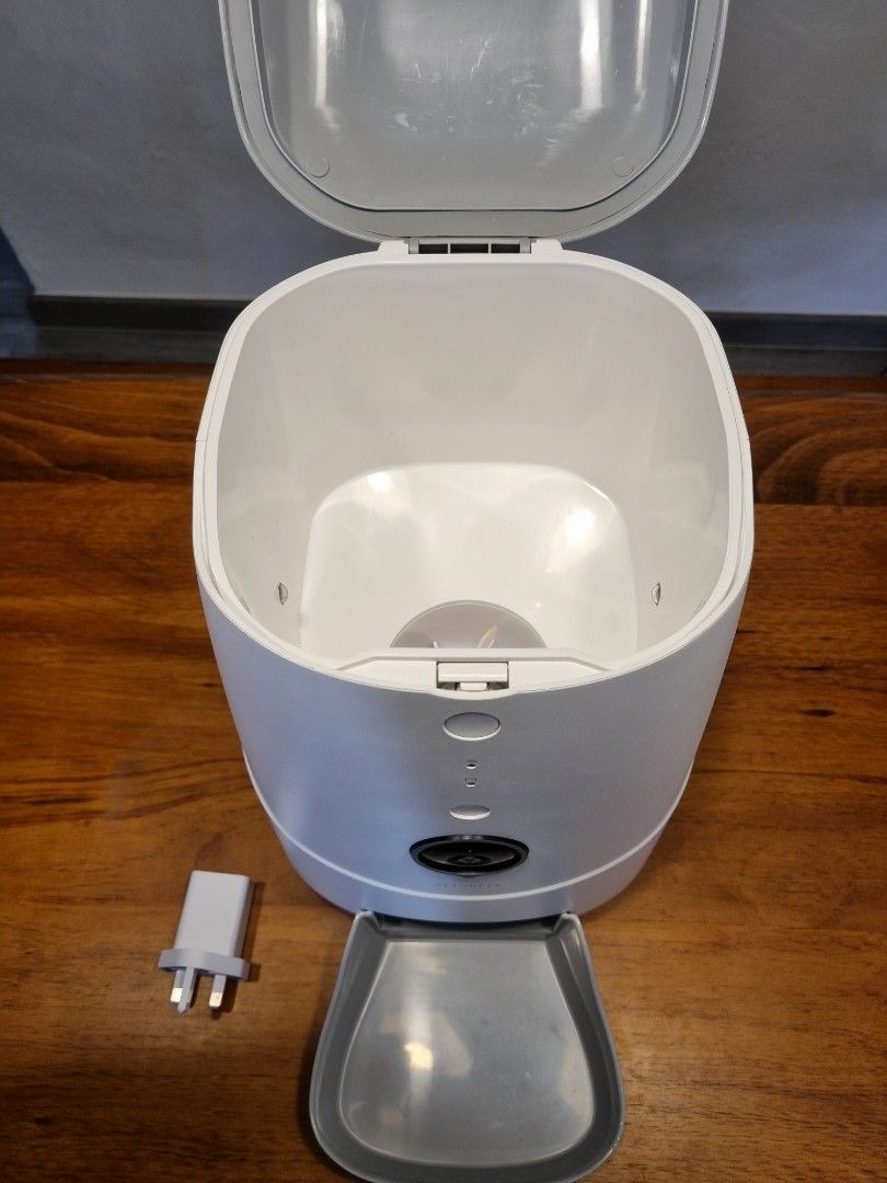 Petoneer Auto Pet Feeder w CCTV Pet Supplies Homes Other Pet