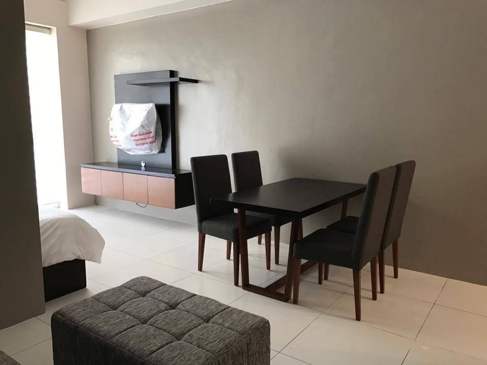 Pico de Loro 1 bedroom p³ (Category: Apartments & Condos) located in Manila. Submitted by johnnathanbmc (Listing ID 1281188433, Image 2). Description: selling my very rate 1 bedroom penthouse. 9.