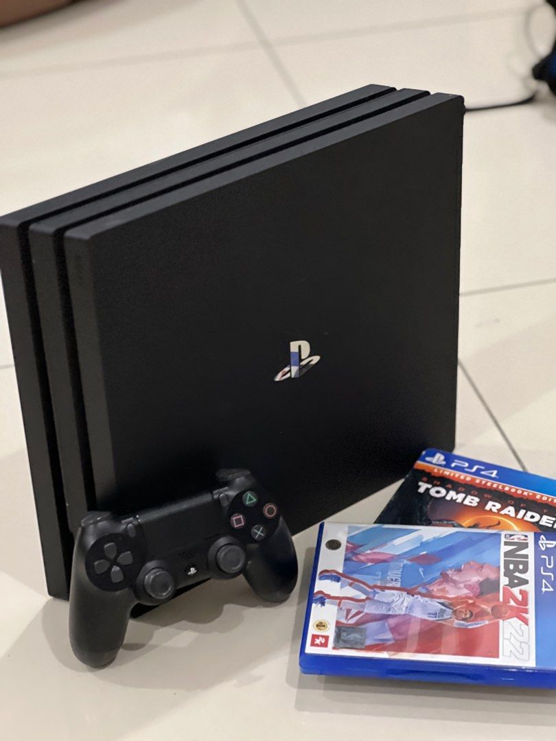 Playstation 4 Pro 1TB PS4 with controller and FREE GAMES