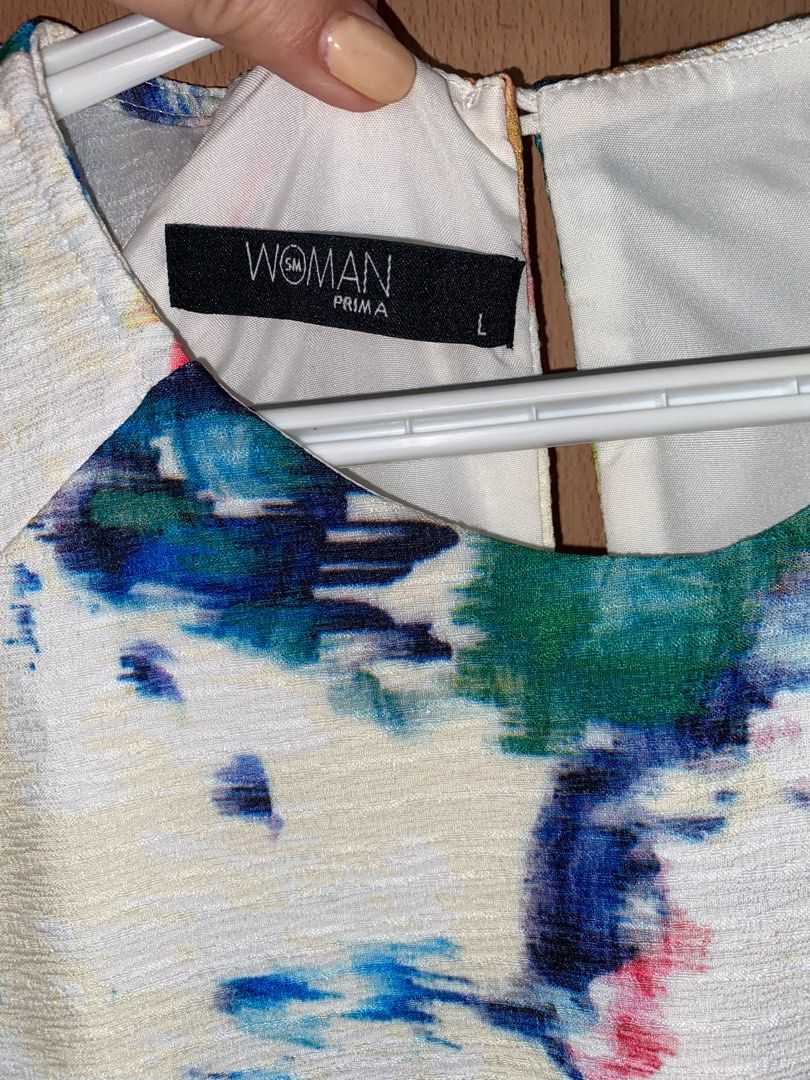 Plus size dress white colorful (Category: Dresses) located in Quezon City. Submitted by ali_1130 (Listing ID 1281066114, Image 2). Description: .