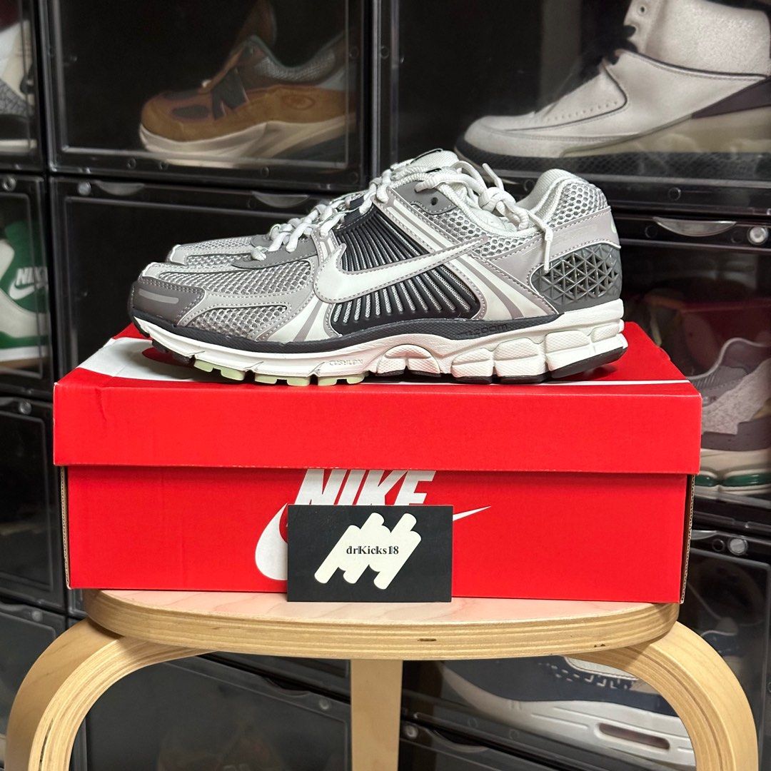 Pre order Nike Air Zoom Vomero 5 Women Sizing Cobblestone and