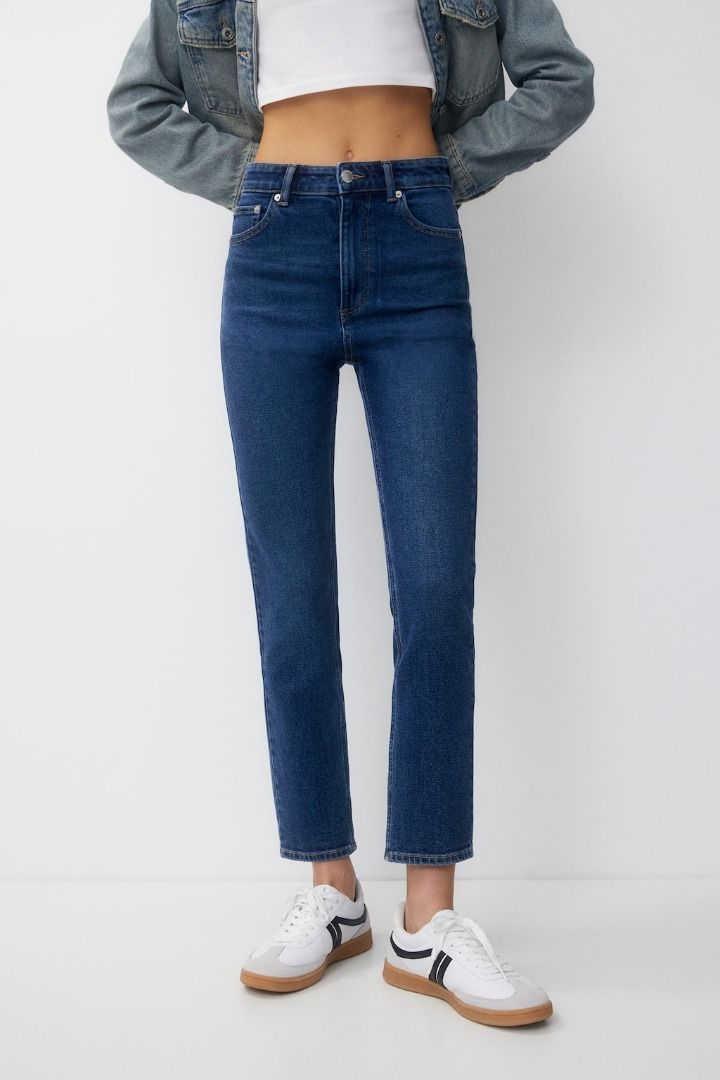 Pull Bear High waist mom fit slim jeans Women s Fashion Bottoms