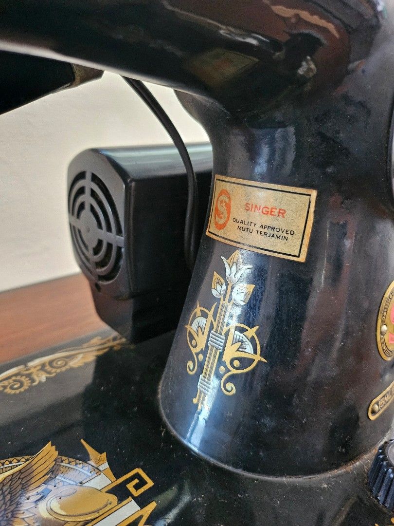 [Rare] Singer 15ML158 with wood cabinet, Hobbies & Toys, Memorabilia ...