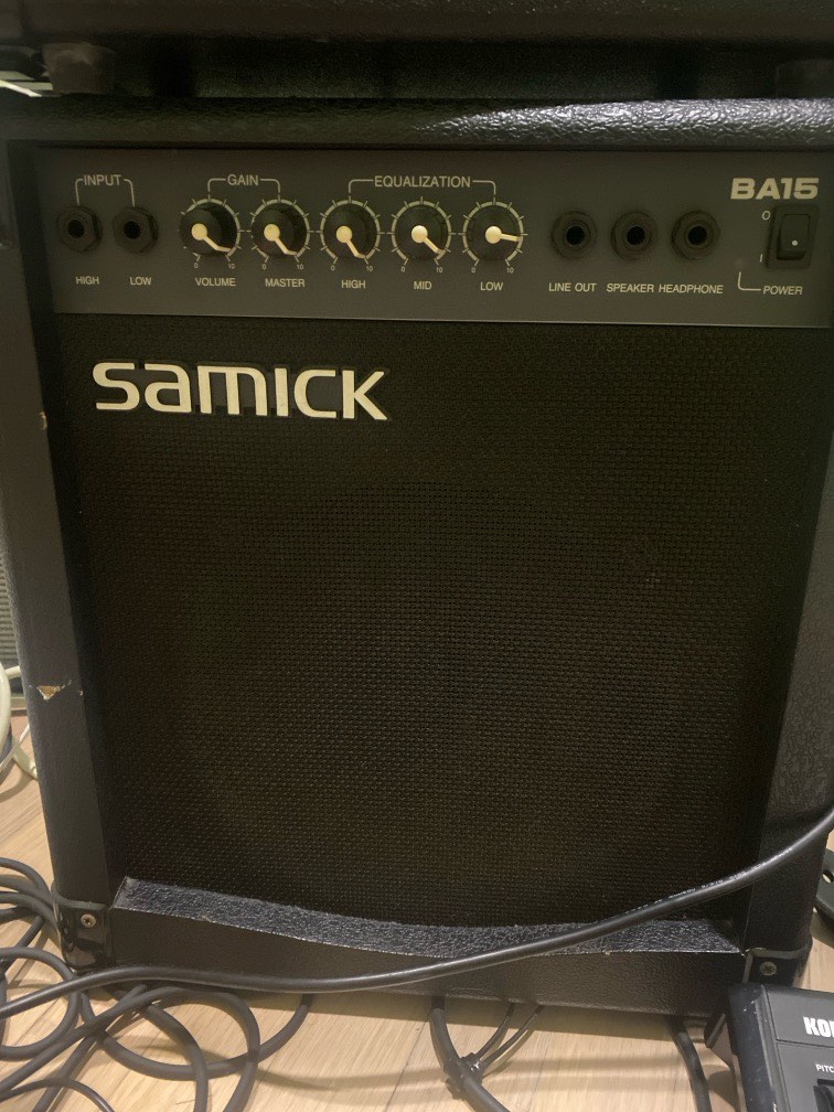 samick bass amp (not working), Hobbies & Toys, Music & Media, Music