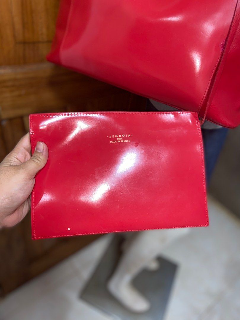 Sequoia paris (Category: Luxury Bags & Wallets) located in Mati. Submitted by michjake1009 (Listing ID 1281181719, Image 2). Description: In very good condition May kunti flaw lang siya sa back part plss check last photo .
