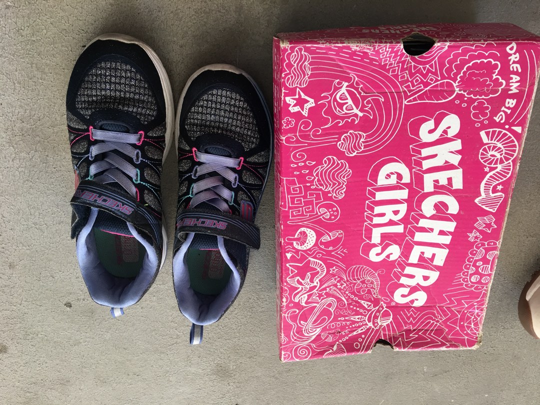 Skechers big best sale girl shoes