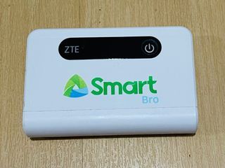 Smart Pocket WiFi with built in powerbank