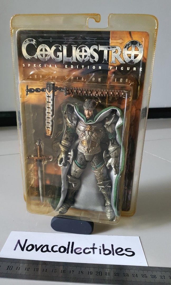 Spawn Colletables Spawn Cogliostro Red and special edition green cloak set of 2 McFarlane ...