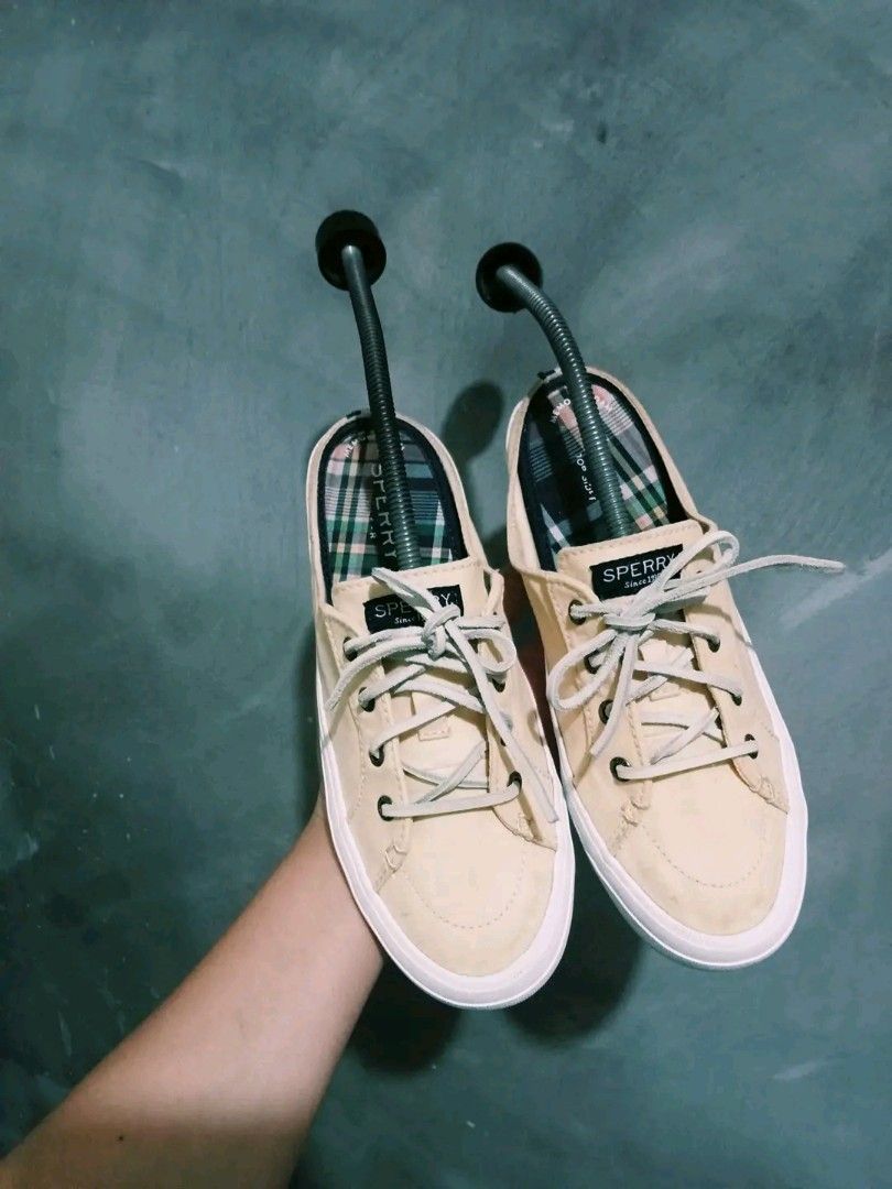 Women's crest outlet vibe chambray sneaker