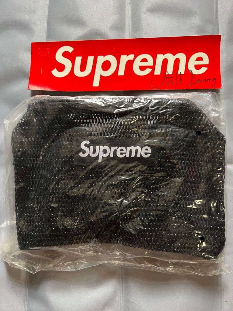 SS20 Supreme utility pouch black bag, 名牌, 手袋及銀包- Carousell