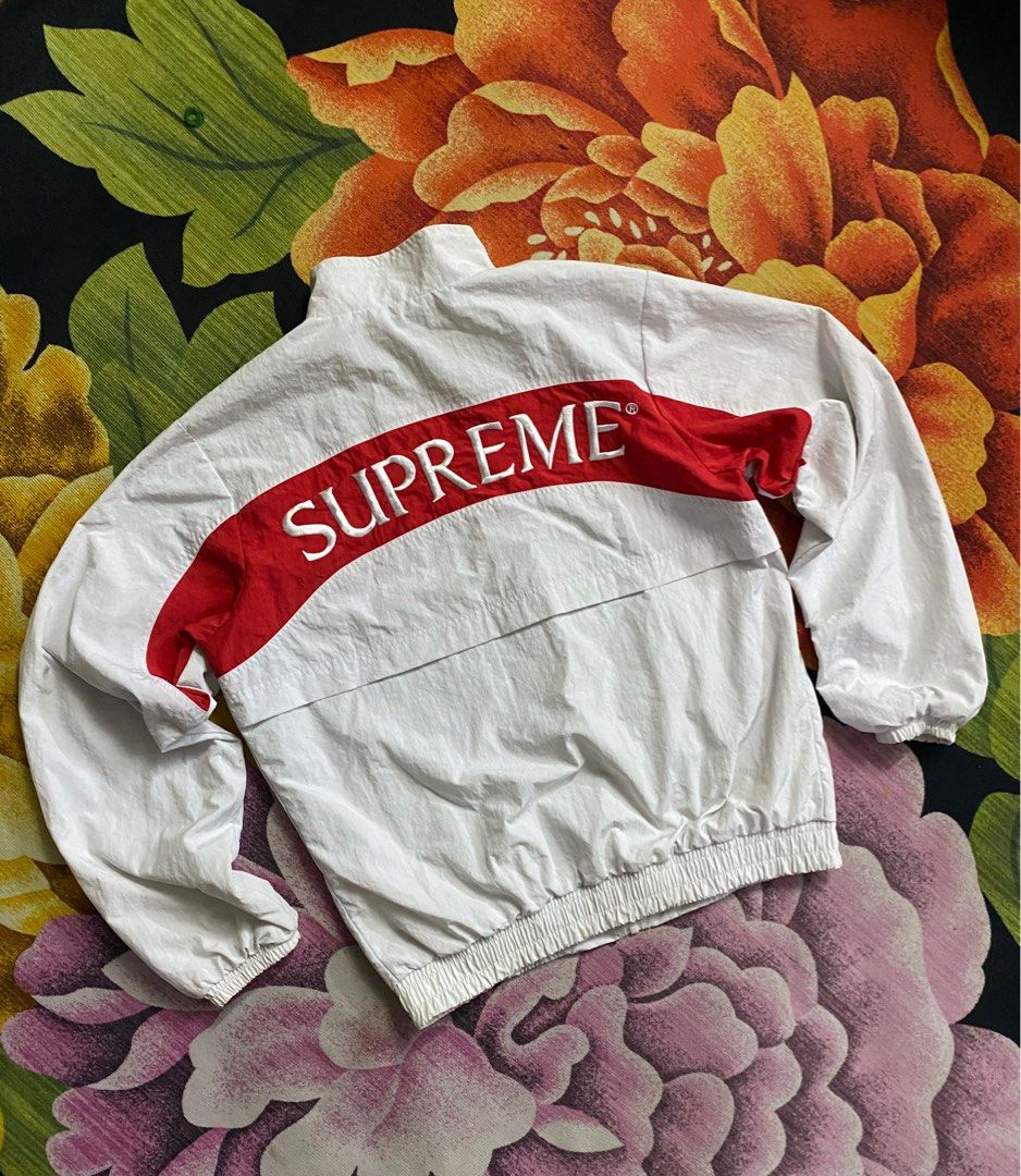 Supreme Jacket Men s Fashion Activewear on Carousell