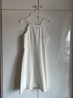 (Category: ) located in . Submitted by wardrobemesss (Listing ID 1281070458, Image 1). Description: .