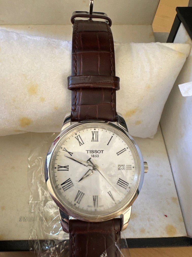 Mens tissot classic hot sale dream watch t0334101601301