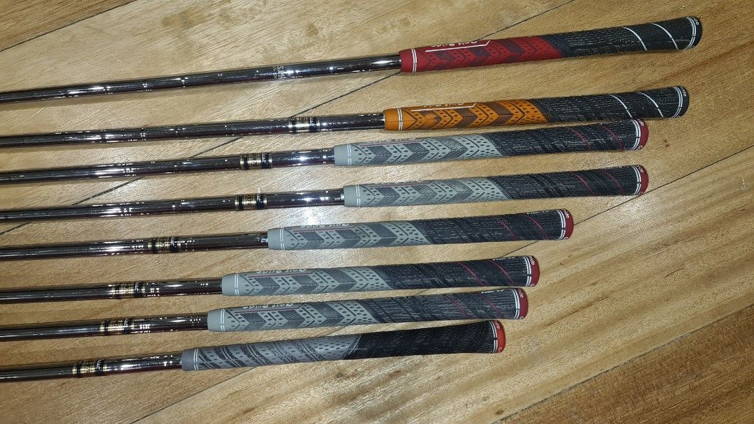 Titleist 804 Irons (Category: Golf) located in Makati City. Submitted by bits123 (Listing ID 1281014547, Image 2). Description: Titleist 804 Irons - (4-PW) with Cleveland TA6 SW - Steel Shaft (Titleist NS Pro - 970) Delivery through lalamove (Buyer covers Shipping fee) or Meetup in Makati (SM Makati, Glorietta, Greenbelt) Payment Method: Gcash, BDO, BPI RFS: Upgraded my Clubs.