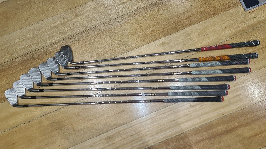 Titleist 804 Irons (Category: Golf) located in Makati City. Submitted by bits123 (Listing ID 1281014547, Image 3). Description: Titleist 804 Irons - (4-PW) with Cleveland TA6 SW - Steel Shaft (Titleist NS Pro - 970) Delivery through lalamove (Buyer covers Shipping fee) or Meetup in Makati (SM Makati, Glorietta, Greenbelt) Payment Method: Gcash, BDO, BPI RFS: Upgraded my Clubs.
