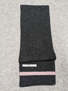 TOMMY HILFIGER Knitted Knit Muffler Scarf Scarves Grey Pink Highlight Winter Snow