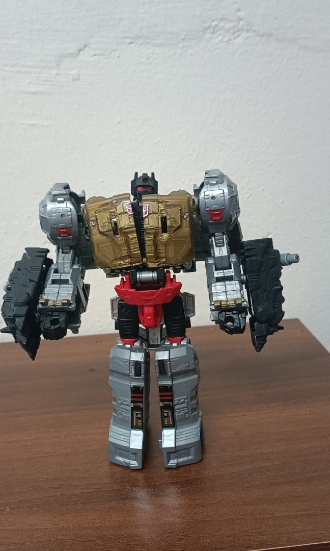 Transformers (Category: Toys & Games) located in Bentong. Submitted by chucky2227 (Listing ID 1281006594, Image 1). Description: Dinobot Grimlock (power of the primes voyager) condition as shown rm200 no box location Bentong postage add rm25/rm30.