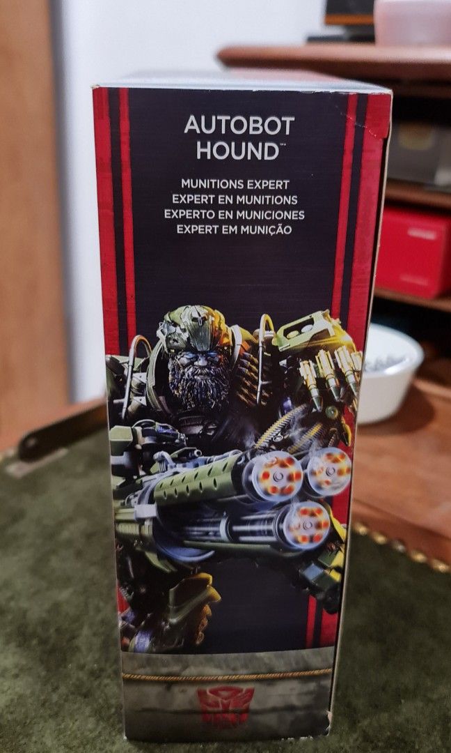 Transformers (Category: Toy Figures) located in Singapore. Submitted by anthony5225 (Listing ID 1281025294, Image 4). Description: up for sale is a BNIB Autobot Hound ...Transformer . Bought from mercedes benz boutique. self collect . price reduced for quick sale . Tks for viewing.