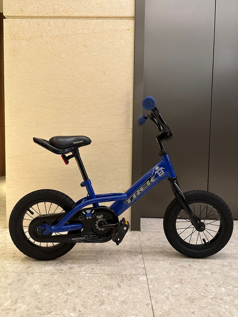 Trek hotsell jet 12