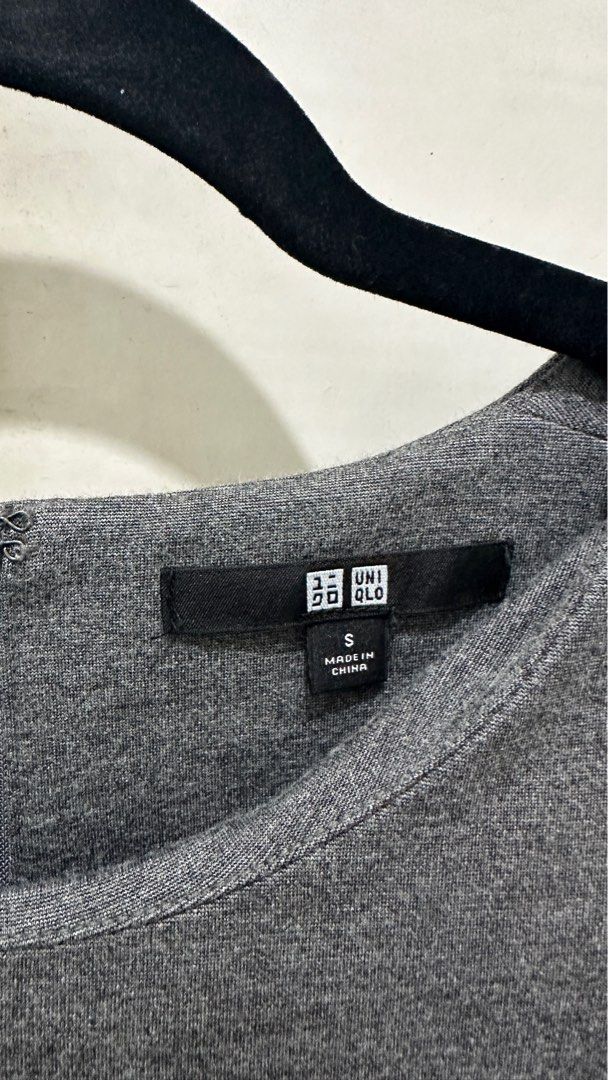 Uniqlo Gray Dress (Category: Dresses) located in Quezon City. Submitted by dsbasket (Listing ID 1281022469, Image 2). Description: .