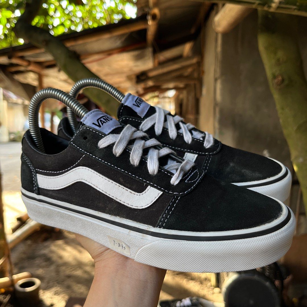 Vans ward fake deals