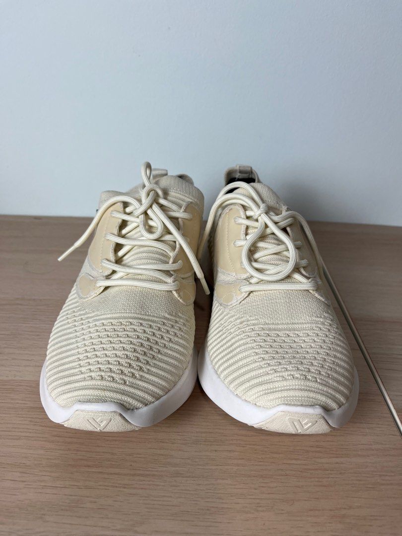 Waterproof travel discount shoes kickstarter
