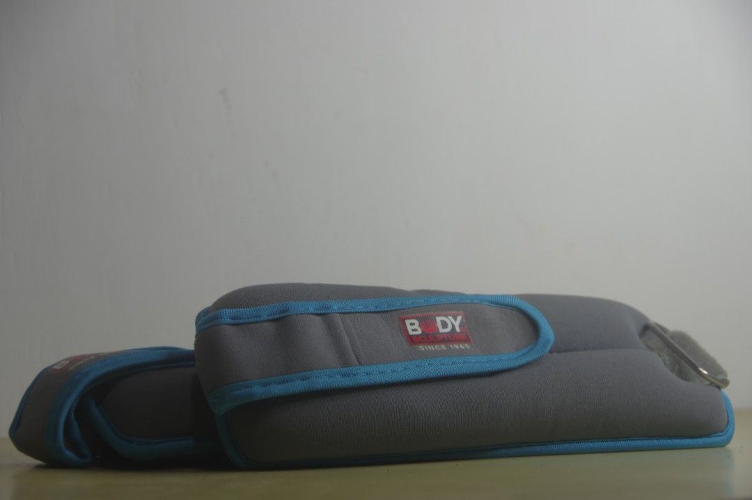 Wrist-Ankle Weights (Category: Weights & Dumbbells) located in Cebu City. Submitted by jose.declutter (Listing ID 1281140925, Image 1). Description: each pair is 2.5 lbs and the total weight is 5 lbs..