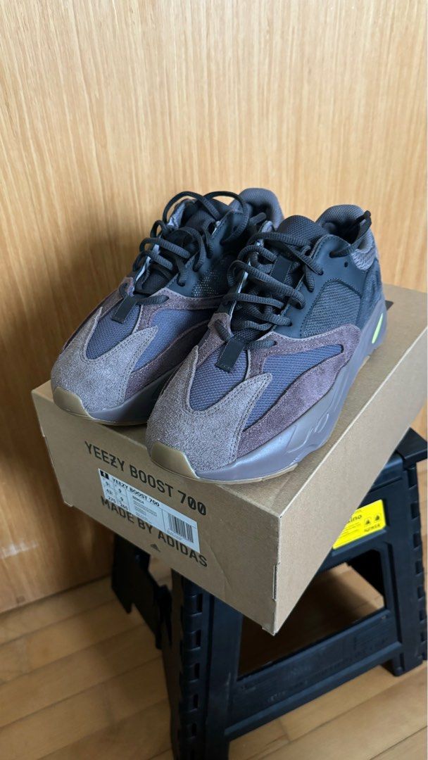 Yeezy boost 790 hotsell