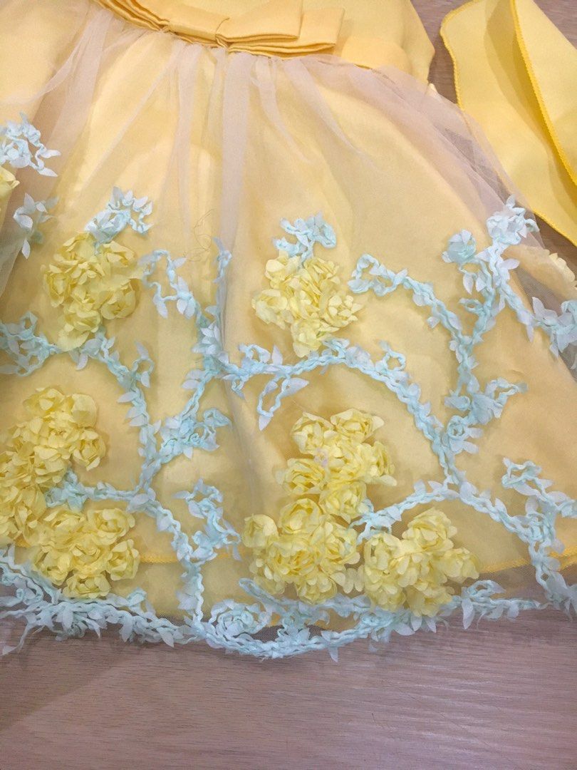 yellow dress wedding (Category: Babies & Kids Fashion) located in Shah Alam. Submitted by shopaholic_dress (Listing ID 1281191606, Image 2). Description: like a wedding dress. bunga timbul-timbul. sesuai untuk baby girl 1-2 tahun .