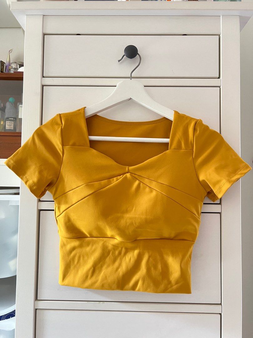 Yellow activewear top 2025