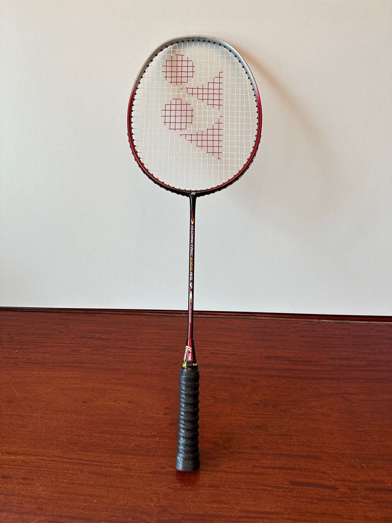 ヨネックス「ISOMETRIC KIDS 45、60２本 Yonex Isometric Kids 45 602 Pieces YONEX Racket Badminton