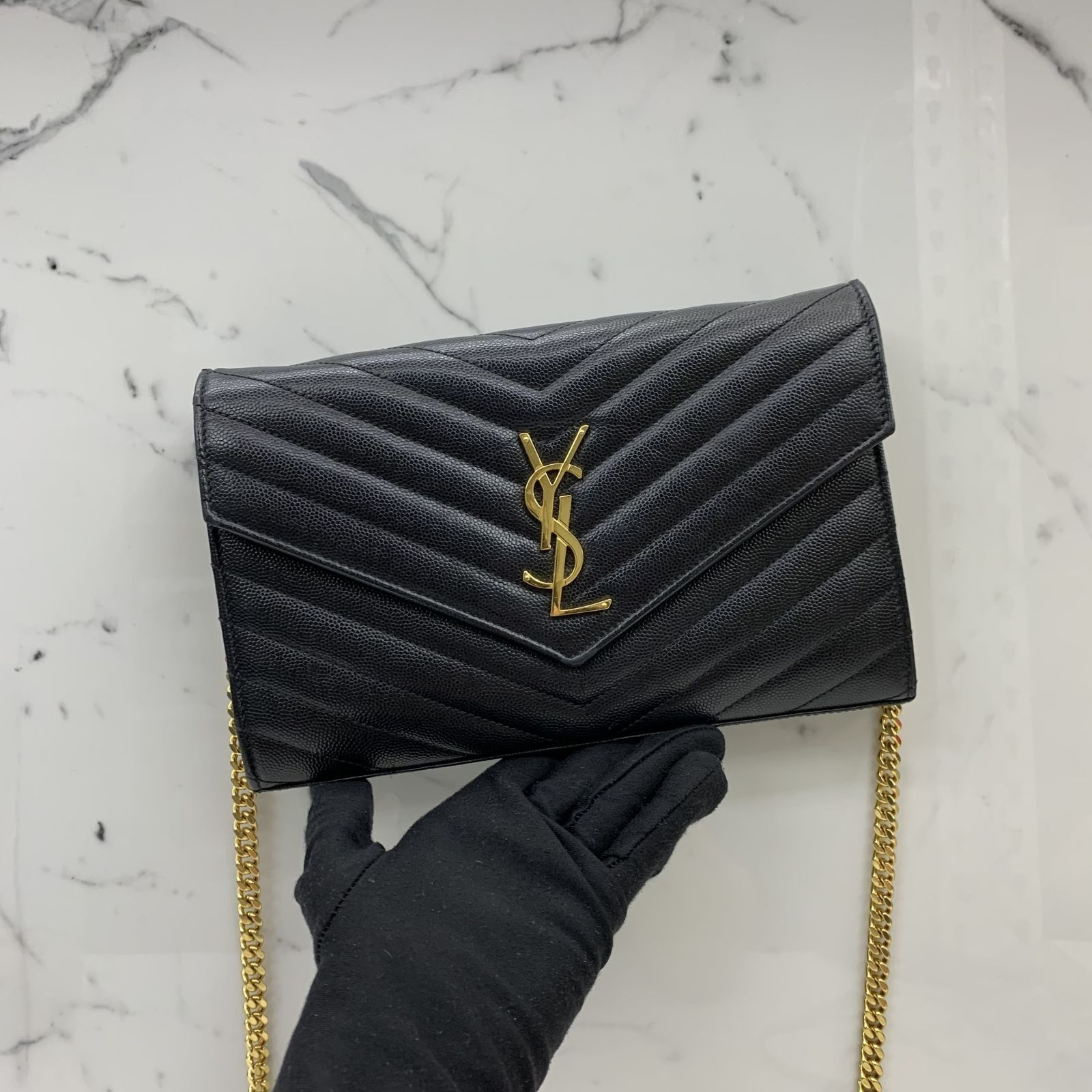 YVES SAINT LAURENT 377828 BLACK CASSANDRA WALLET ON CHAIN