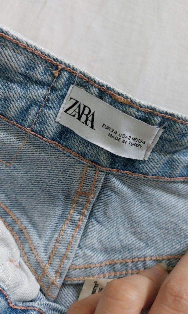 Zara High Waisted Jeans Straight (Category: Jeans) located in Pasay City. Submitted by hoomanunavailable (Listing ID 1281022133, Image 2). Description: RFS: Decluterring Negotiable. Authentic Zara Jeans Thick Sturdy Jeans When worn photo is included in the last slide, will not provide more..