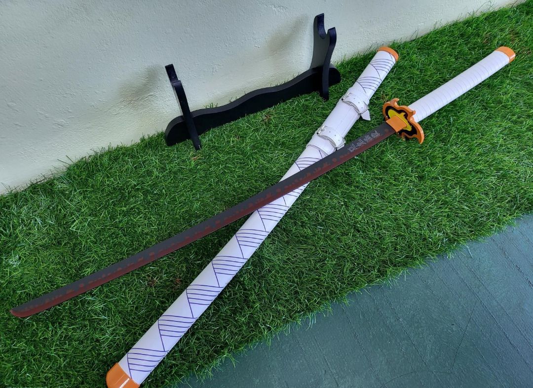 1/1 Kimetsu no Yaiba Rengoku Sword Life Size Prop Sword (READYSTOCK ...
