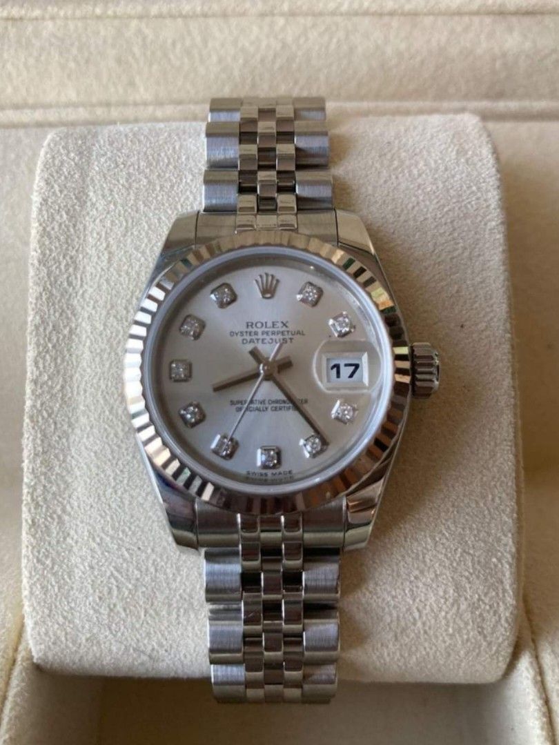2014 Rolex Datejust Ladies (Category: Luxury Watches) located in Mandaluyong City. Submitted by 88nac (Listing ID 1281421543, Image 1). Description: Negotiable For Sale: Rolex Datejust Full set Silver Dial Continuous Bracelet Foreign AD - 2014 26mm 9.8/10 condition PM for inquiries.