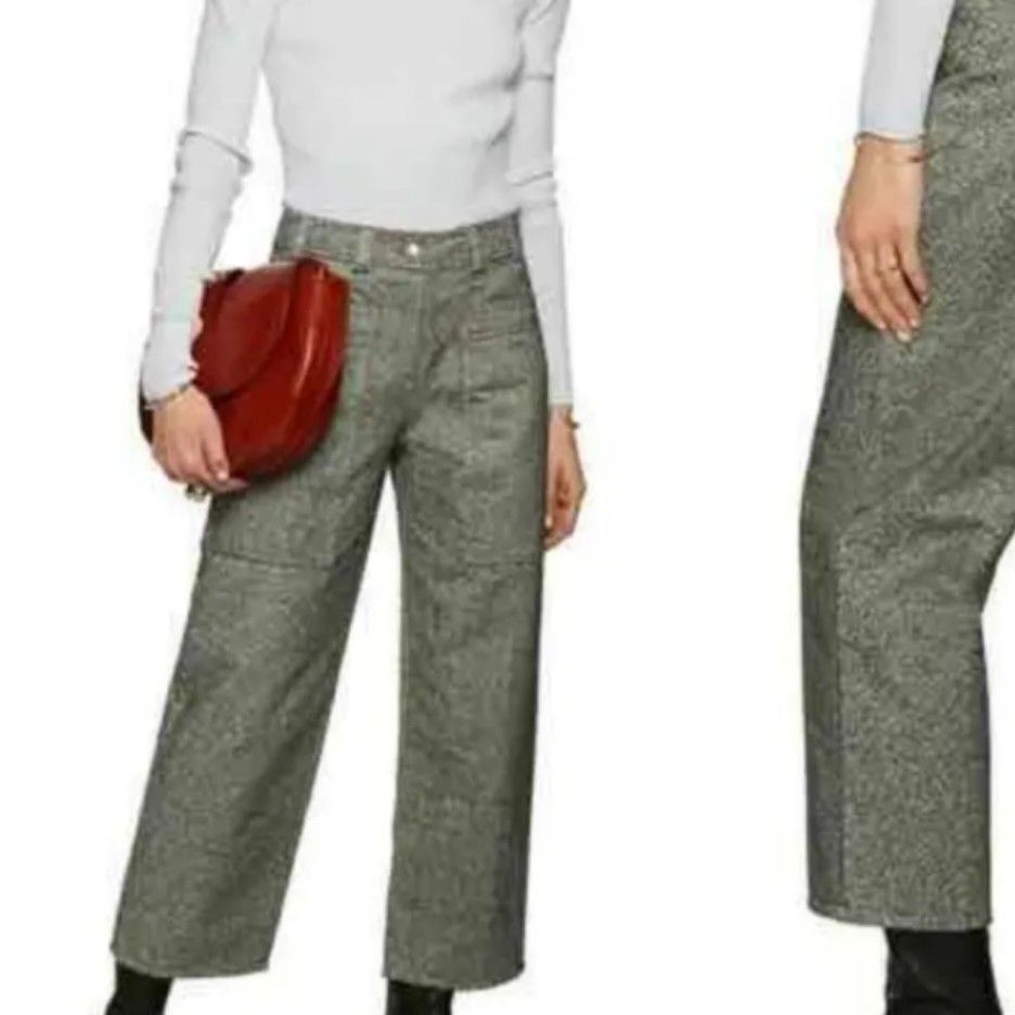 Acne Studios Workwear Cropped Pants (Category: Jeans) located in Makati City. Submitted by tencel (Listing ID 1281306348, Image 2). Description: Acne Studios Workwear Pants Black Grey - Textured fabric - Excellent condition. Probs used like twice or thrice. - Size Womens EU 38. Can be unisex pants though. - Selling the other color as well! Check my other listing out. 😊 - RFS: Too big for me now.