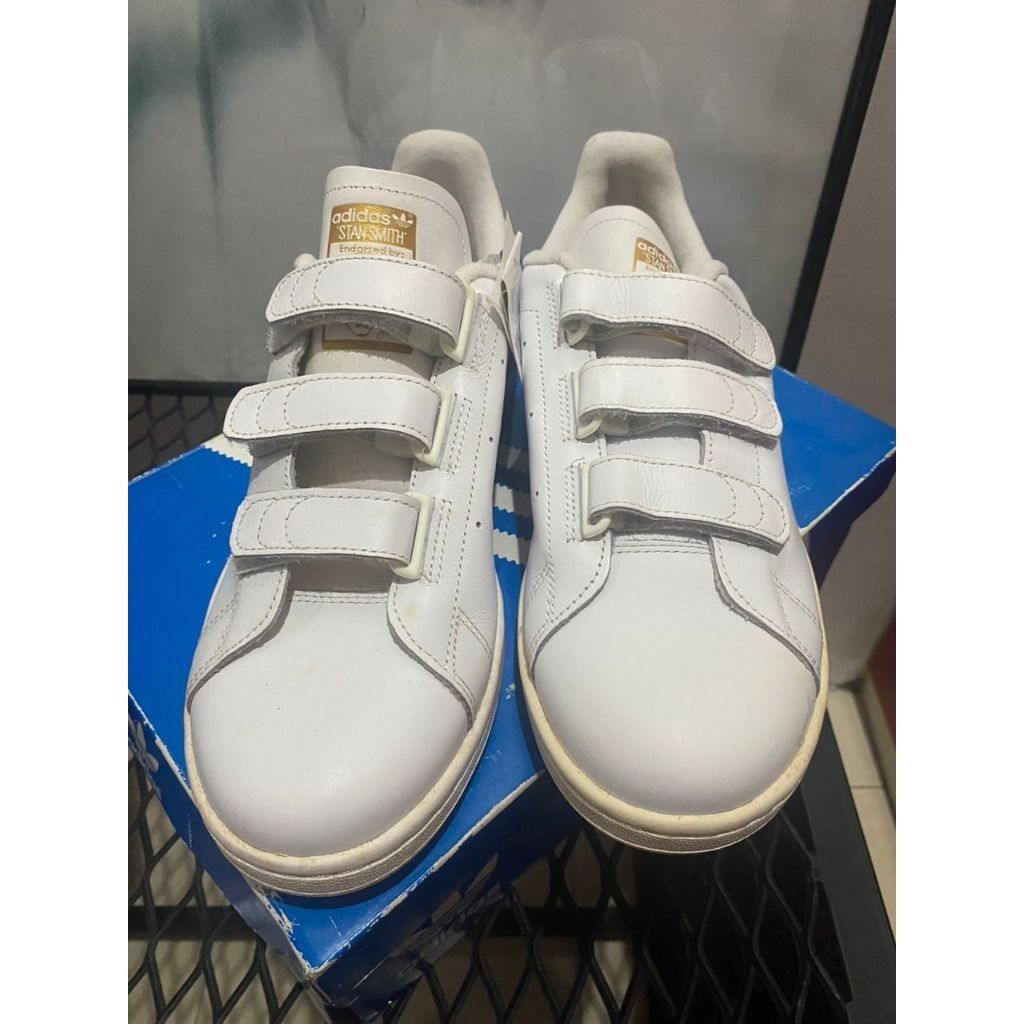Adidas stan sales smith gold label