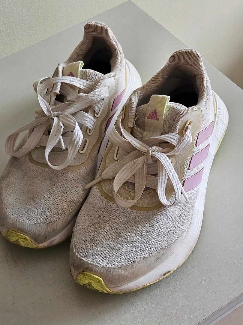 Adidas US 5.5 Women QT Racer