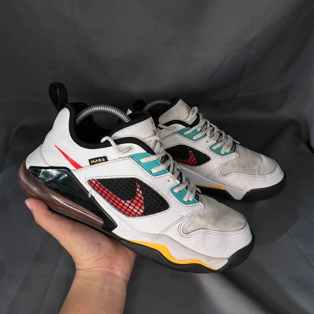 Nike jordan 270 mars top