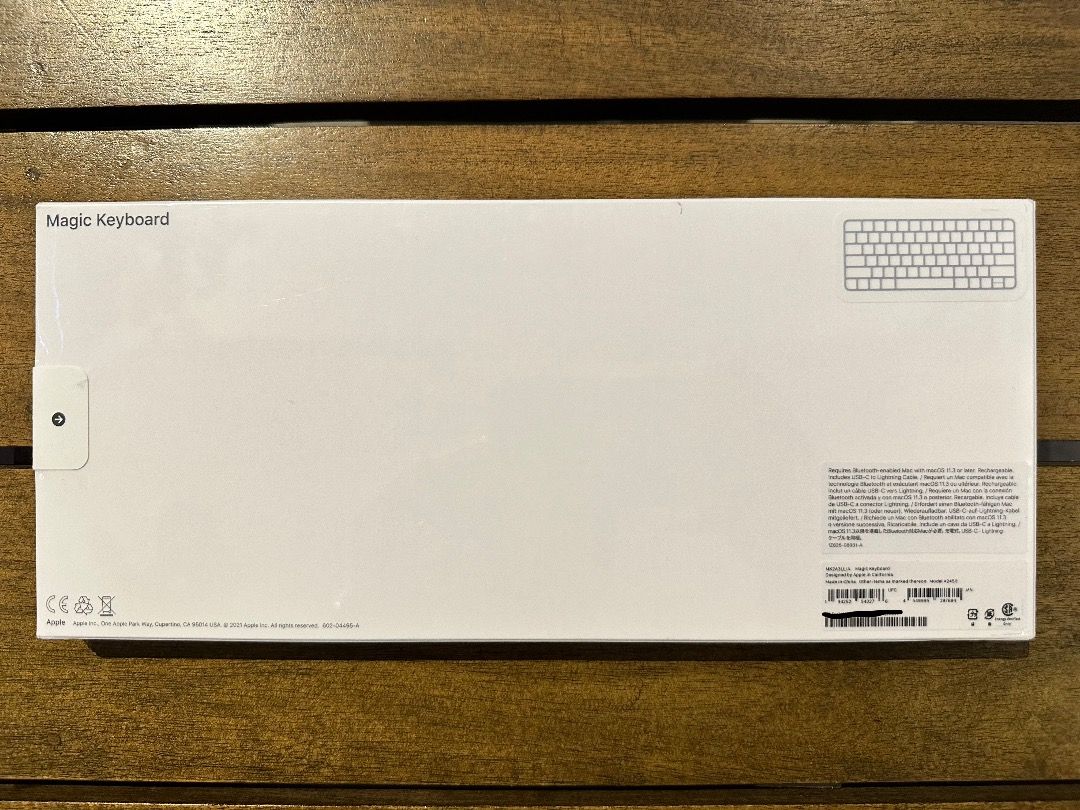 Apple Magic Keyboard (Sealed) (Category: Computer Keyboard) located in Pasig City. Submitted by trust_dailyph (Listing ID 1281244970, Image 2). Description: Brand new and sealed Authentic Apple Product (guaranteed) Standard Magic Keyboard (non-touch ID version) In the box: Magic Keyboard (White) USB-C to Lightning Cable not compatible with any ipad for MAC Computers only RFS: Need Funds; got this as a pasalubong Location: Pasig MOD: LalaMove, LBC