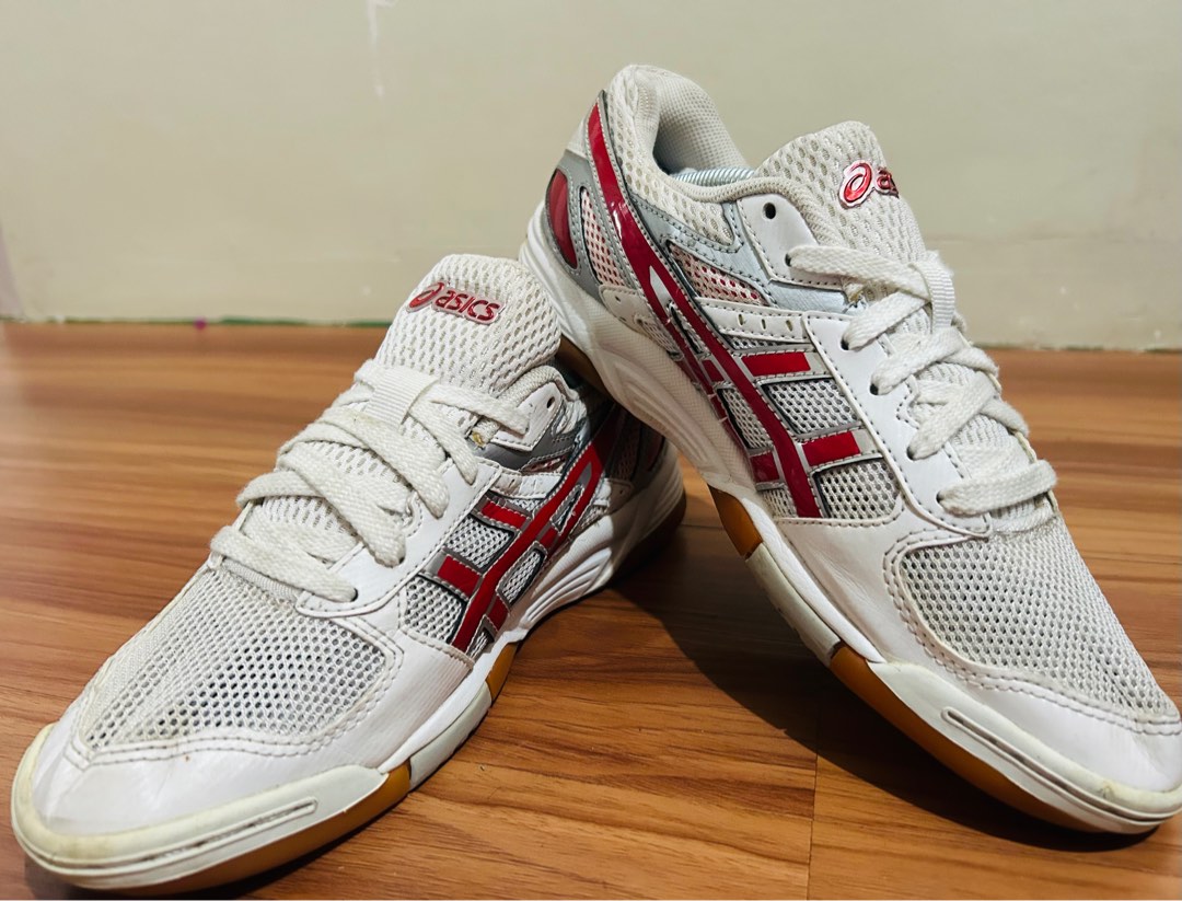 Asics gum sole sales