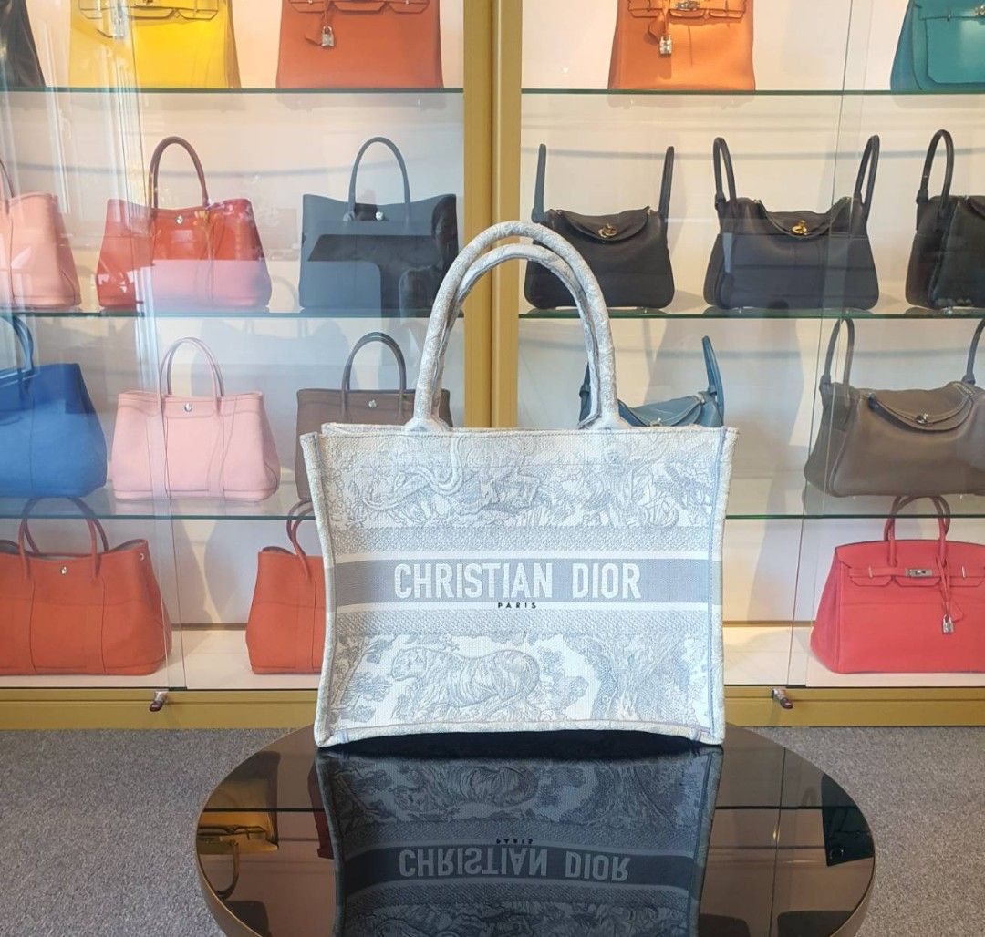 Dior tote bag best sale 2020