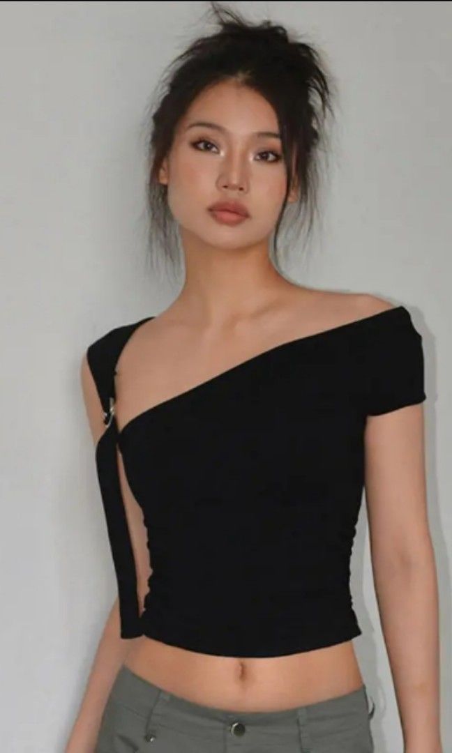 One sided black 2025 top