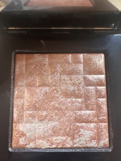 由 second_hand_makeup (刊登 ID 1281250454，圖片 1) 提交，位於 的 (類別：)，說明：。