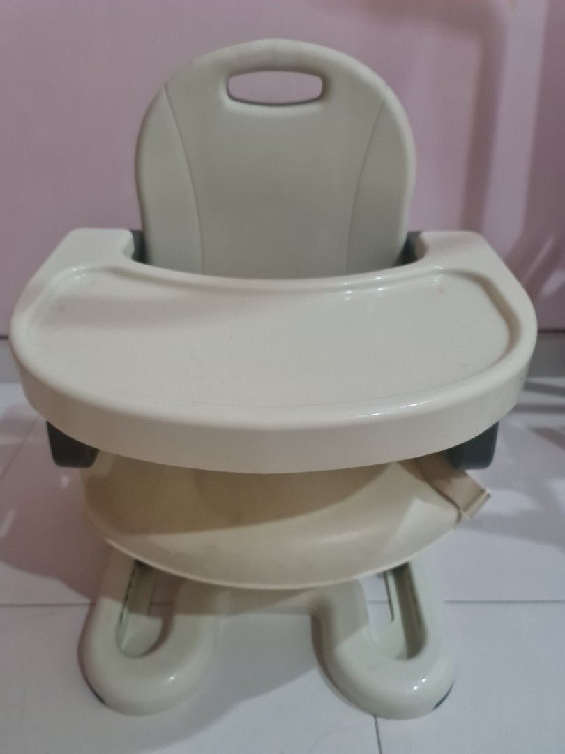 Brand Mastela : Booster to toddler seat (Clear Stock) (Category: Kids' Tables & Chairs) located in Banting. Submitted by arch_0622 (Listing ID 1277425400, Image 2). Description: Purchased for baby at RM199. Few years only used occasionally when outing. No longer need and willing to let go this preloved booster seat at very friendly price. Price nego nipis.