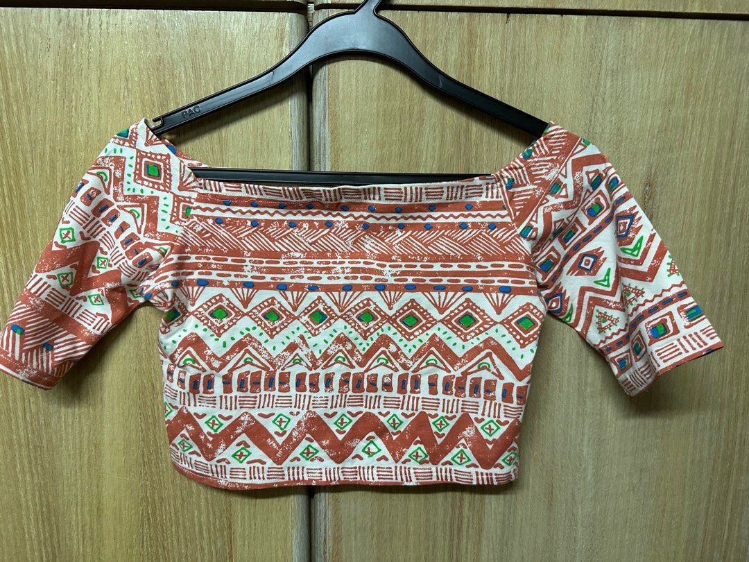Aztec print hot sale crop top