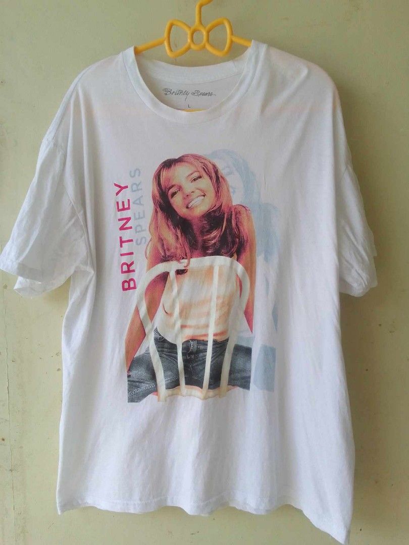 Britney Spears Shirt (Category: Tshirts & Polo Shirts ) located in Dumanjug. Submitted by cebuanaavtg (Listing ID 1281357623, Image 3). Description: Size Large 22.5" x 28.5" official Issue: small hole.