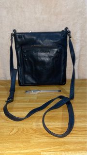 (Category: ) located in . Submitted by DreamHighPreloved (Listing ID 1281405380, Image 1). Description: .